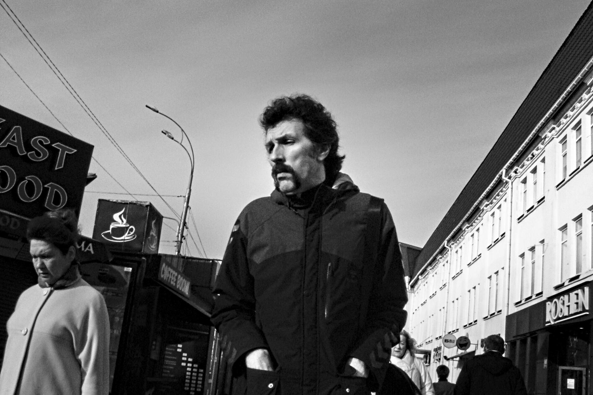 About to enter the subway. Kyiv, Ukraine, March 2025. Shot on Sony DSC-T100.