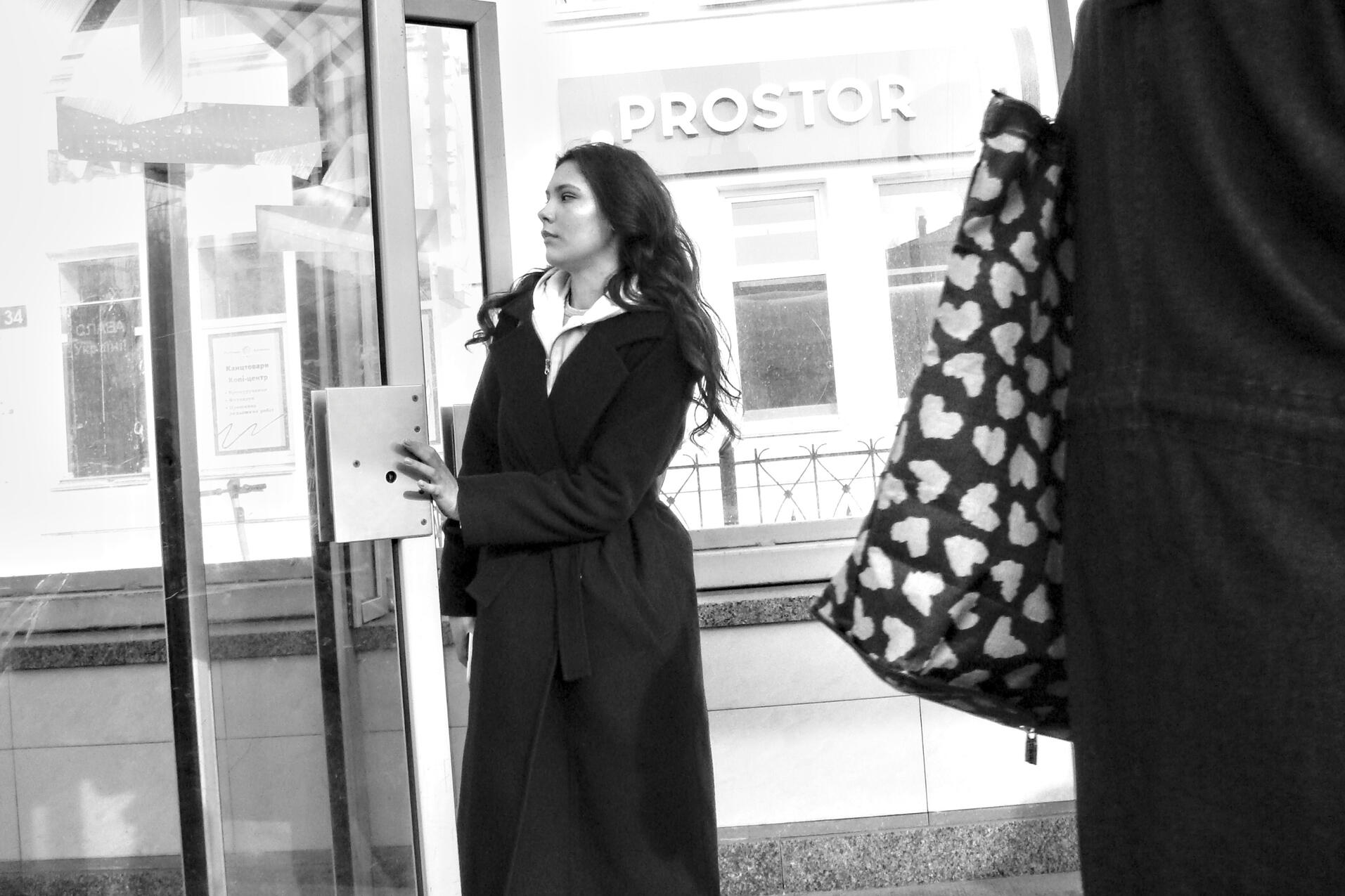 Indeed! Kyiv, Ukraine, March 2025. Shot on Sony DSC-T100.